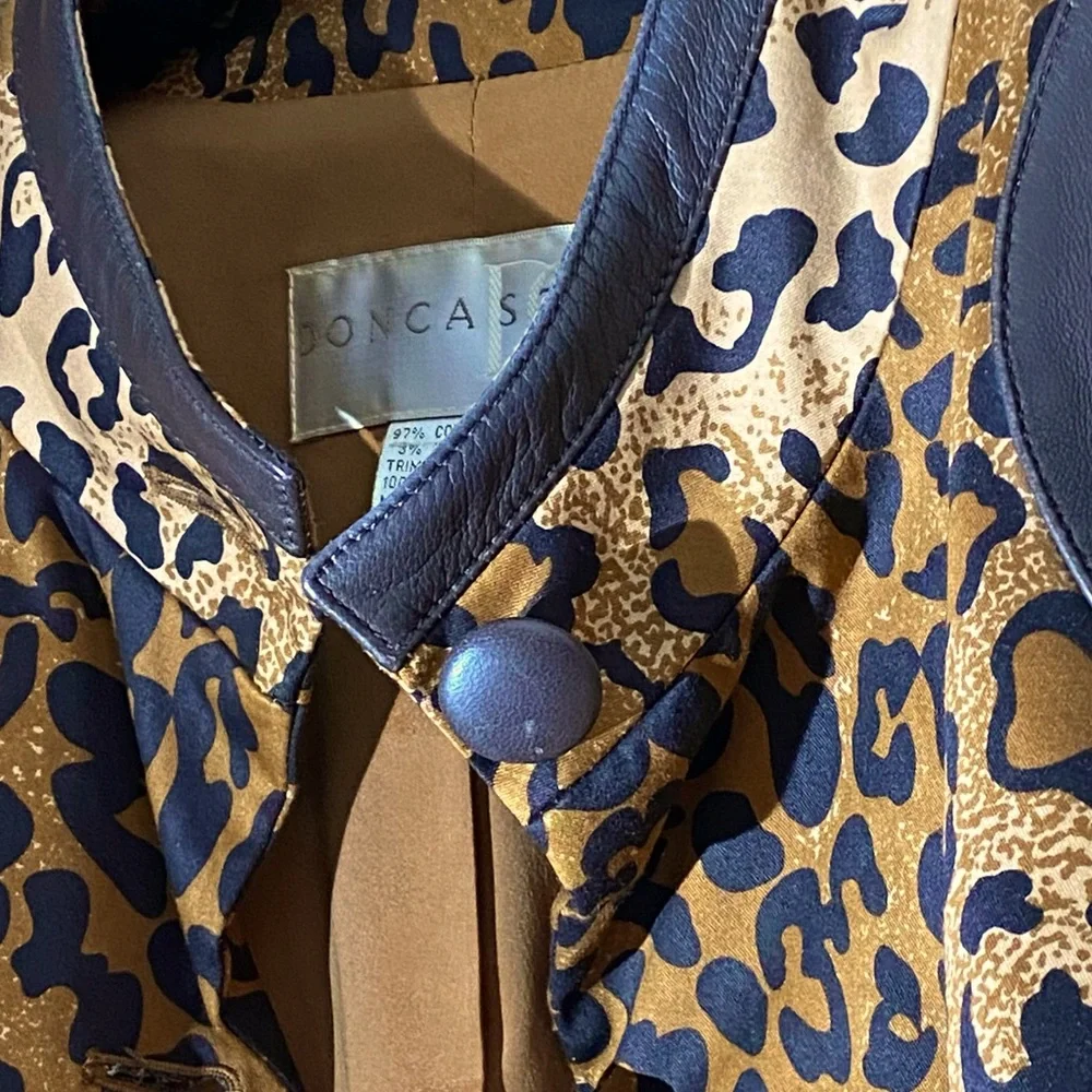 Host Pick! Make offer! RARE DON CASTER TRUE Modern look VINTAGE LEOPARD/ LEATHER - Picture 15 of 16